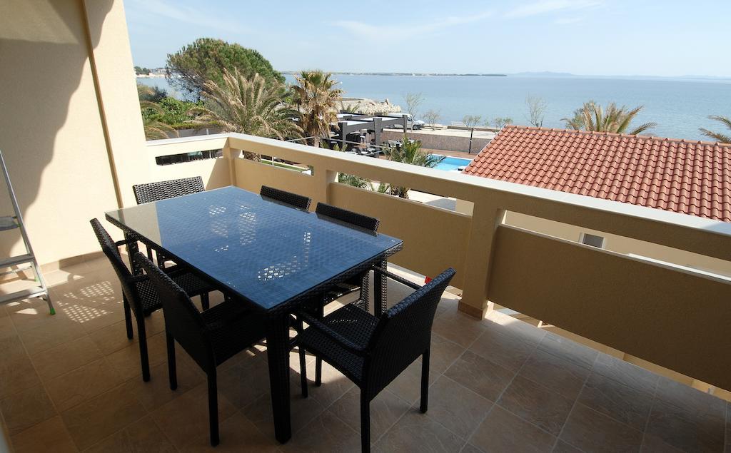 Paradise Resort Vanesa Vir Chambre photo