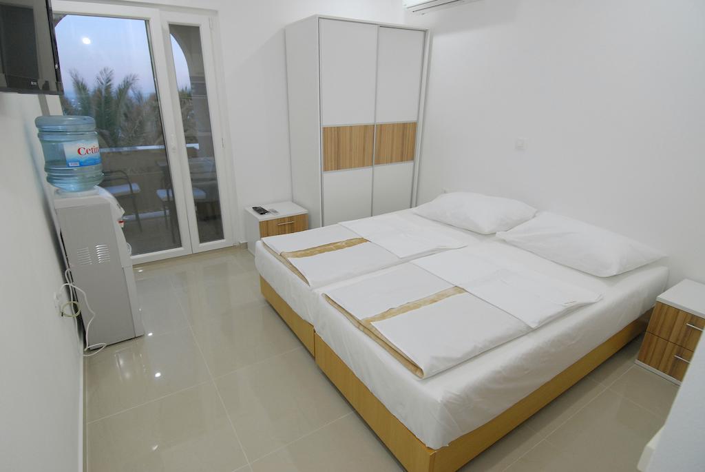 Paradise Resort Vanesa Vir Chambre photo